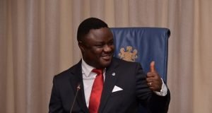 Zaben Cross River: Farfesa Ben Ayade Ya Lashe Zabe Da Kuri’u 381,485