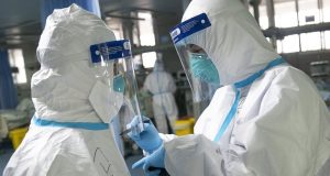 812 Health Workers Infected, Says FG 812 Health Workers Infected, Says FG