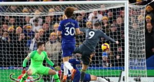 Leicester Keeper Schmeichel Defends Under-Fire -De Gea