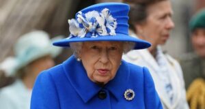 Queen Elizabeth Ii, 95, Turns Down Old Age Award