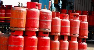 Yuletide Season: FG Refutes Hike In Fuel Price, Promises Action On High Cost Of Cooking Gas