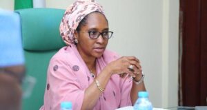 Low Revenue: FG Considers Job Cut In Civil Service –Minister