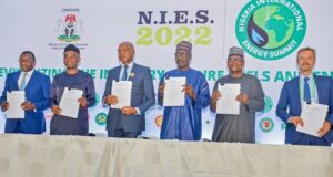 NNPC, Dangote, Shell Others Sign Deal On Gas Supply