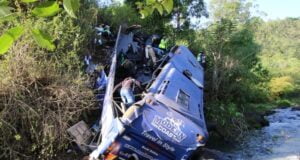 Kenya: 30 Dead As Bus Plunges Into River