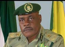 NCOS Commander Tasks Officers On Professionalism