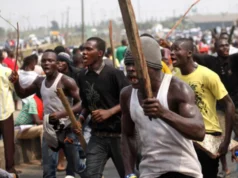 Benue: Hoodlums Attack PDP Factional Secretariat. thugs